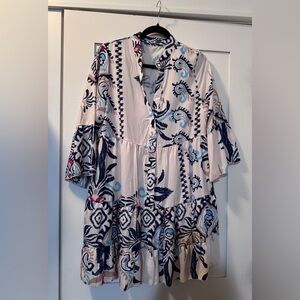 NWOT- Women’s Flowy Lightweight Dress